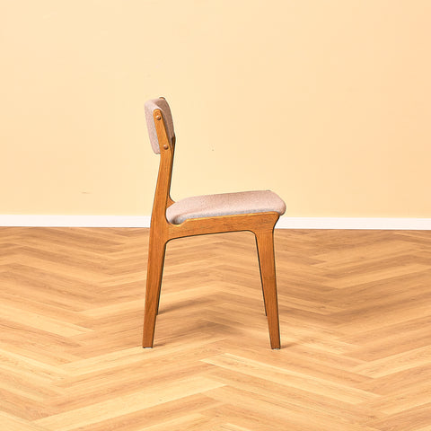 Danish set of 4 dining chairs in oak by Erik Buch for Nova Stolefabrik