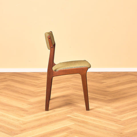 Danish set of 4 dining chairs in teak by Erik Buch for Nova Stolefabrik