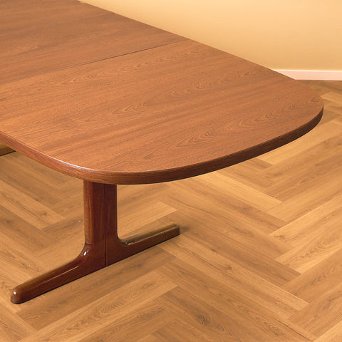 Danish dining table in mahogany by Farstrup
