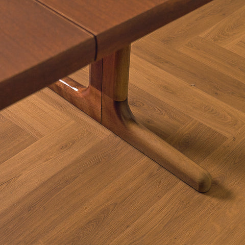 Danish dining table in mahogany by Farstrup