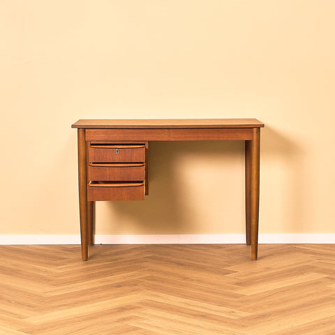 Danish writing desk in teak and beech