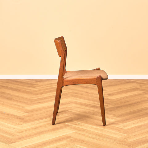 Sorø Stolefabrik Teak Dining Chair with Leather Seat, side profile