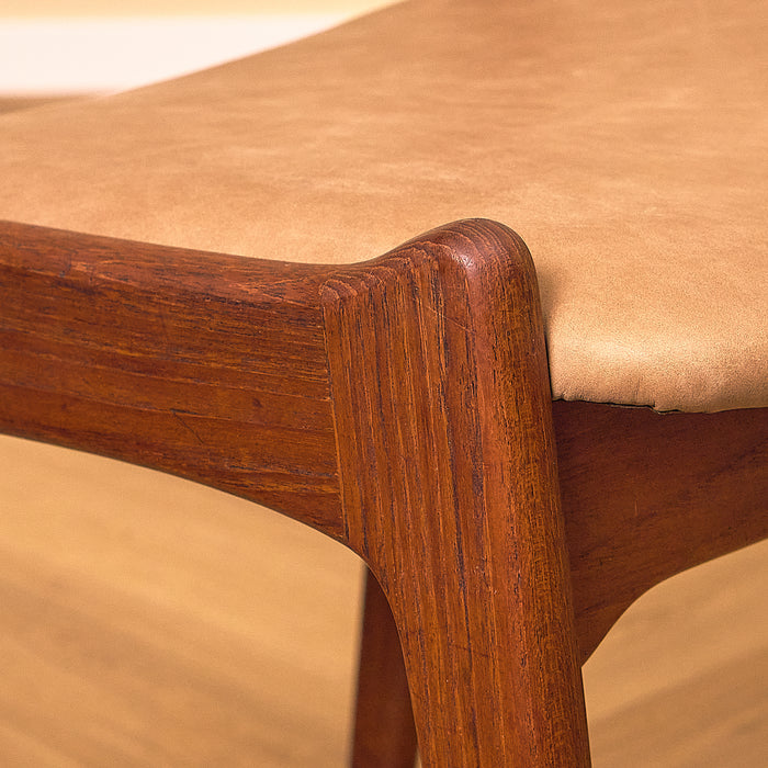 Sorø Stolefabrik Teak Dining Chair with Leather Seat, light wear on the leather seat edge