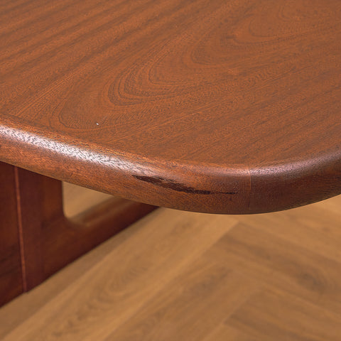 Danish oval dining table in mahogany by Skovby Møbelfabrik