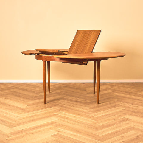 Niels Otto Møller Model 15 Teak Dining Table for J.L. Møllers, Denmark