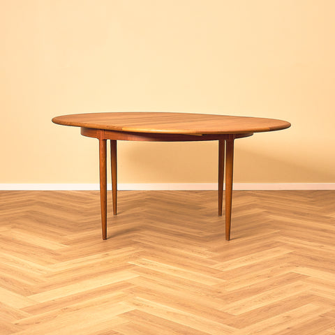 Niels Otto Møller Model 15 Teak Dining Table for J.L. Møllers, Denmark