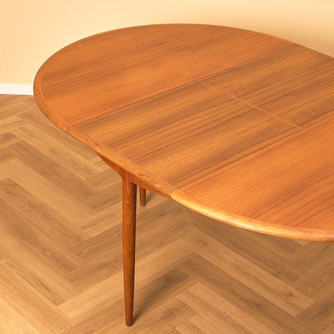 Niels Otto Møller Model 15 Teak Dining Table for J.L. Møllers, Denmark