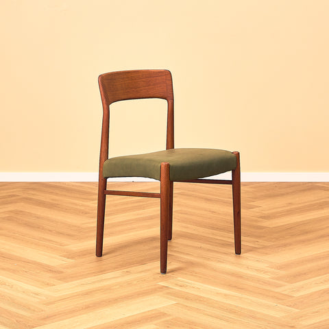 Danish set of 6 dining chairs in teak by Henning Kjærnulf for KS Møbler