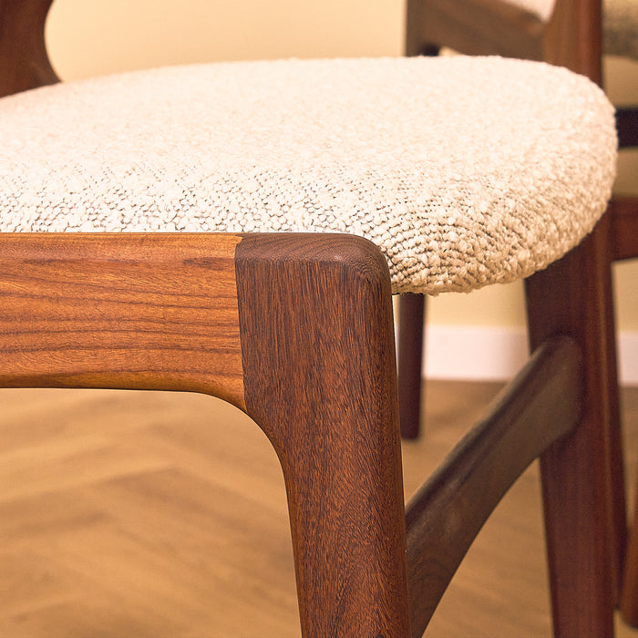 Erik Buch Model 89 Dining Chair in Walnut and Bouclé, close-up of the bouclé seat