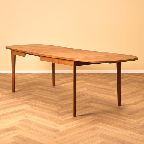 Danish dining table with 4 extensions in teak by Vejle stole- og møbelfabrik A/S