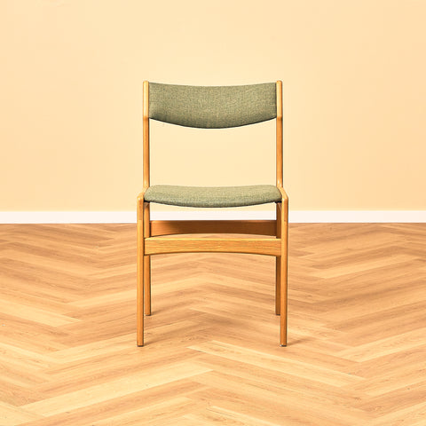 Danish set of 6 dining chairs in oak by Erik Buch for Nova Stolefabrik