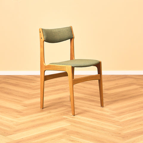 Danish set of 6 dining chairs in oak by Erik Buch for Nova Stolefabrik