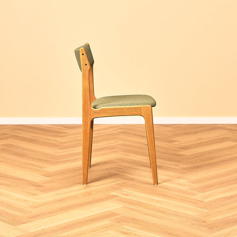 Danish set of 6 dining chairs in oak by Erik Buch for Nova Stolefabrik