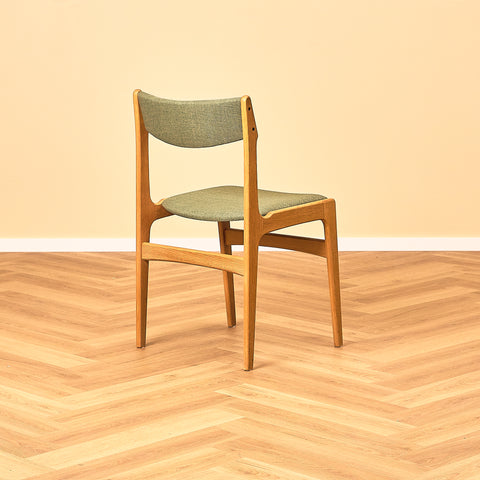 Danish set of 6 dining chairs in oak by Erik Buch for Nova Stolefabrik
