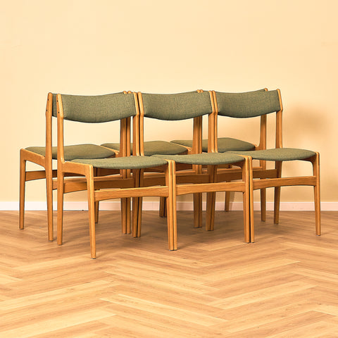 Danish set of 6 dining chairs in oak by Erik Buch for Nova Stolefabrik