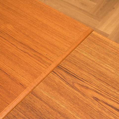 Mid-Century Danish Teak and Walnut Dining Table, close-up of the top grain in teak