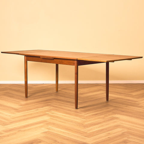 Danish Teak Dining Table with Pull-Out Leaves, extended with 2 leaves