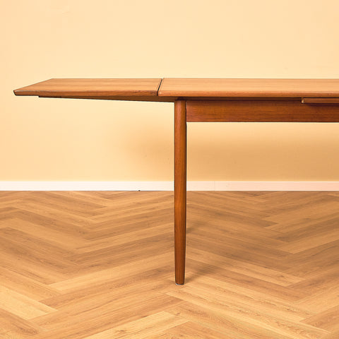 Danish Teak Dining Table with Pull-Out Leaves, side profile