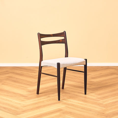 Danish dining chairs in Santos rosewood in the style of Ejner Larsen