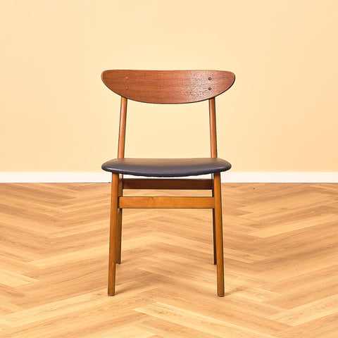 Danish set of 6 dining chairs in teak and beech, model 210, by Farstrup