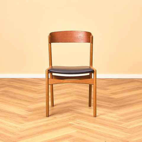 Danish set of 4 dining chairs in teak and oak