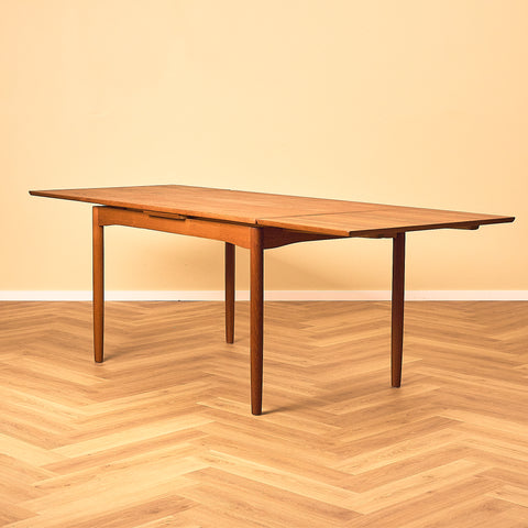 Extendable Teak Dining Table