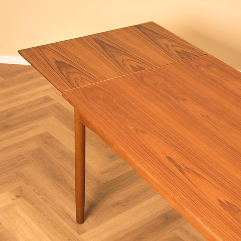 Extendable Teak Dining Table