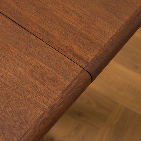 Danish oval dining table in mahogany by Skovby Møbelfabrik