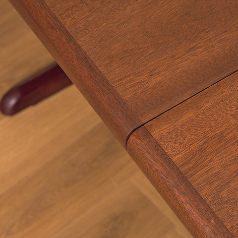 Danish oval dining table in mahogany by Skovby Møbelfabrik