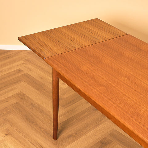 Teak Dining table with pull-out leaves