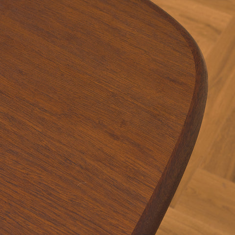 Danish oval dining table in mahogany by Skovby Møbelfabrik