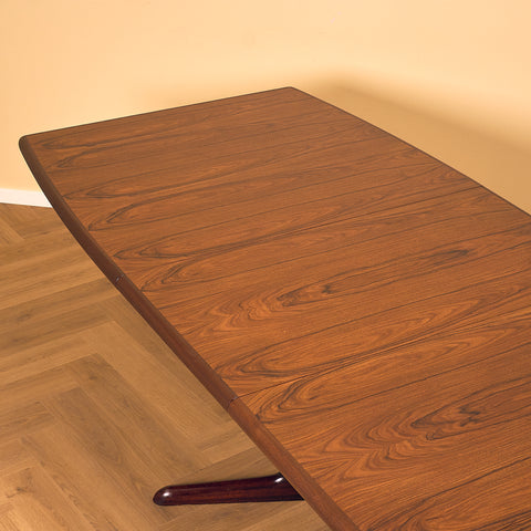 Danish dining table in Santos rosewood by Skovby Møbelfabrik