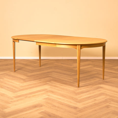 Swedish round dining table in oak by Svante Skogh, model "Vindö"