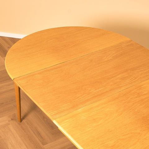 Swedish round dining table in oak by Svante Skogh, model "Vindö"
