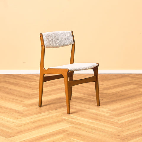 Danish set of 8 dining chairs in beech by Erik Buch for Nova Stolefabrik
