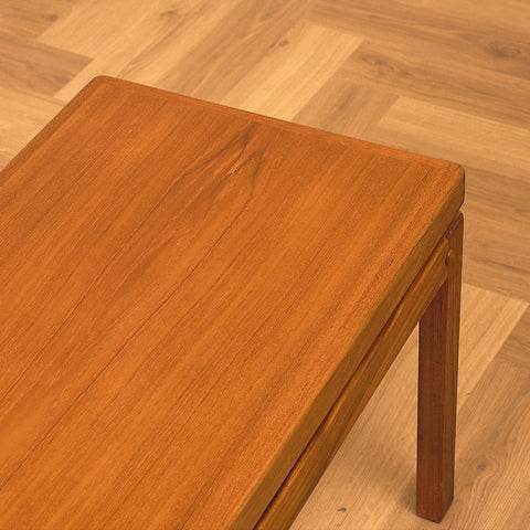 Danskt sidobord i teak av Trioh