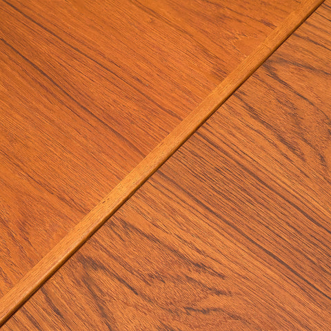 Danish dining table in teak