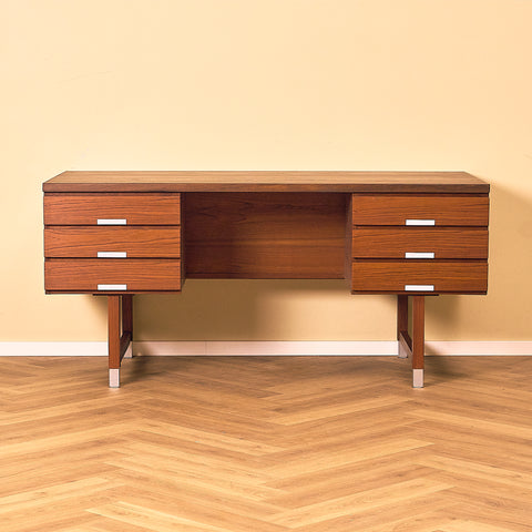 Danish writing desk in teak, model 'EP 401' by Kai Kristiansen for Feldballes Møbelfabrik