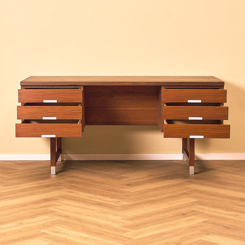 Danish writing desk in teak, model 'EP 401' by Kai Kristiansen for Feldballes Møbelfabrik
