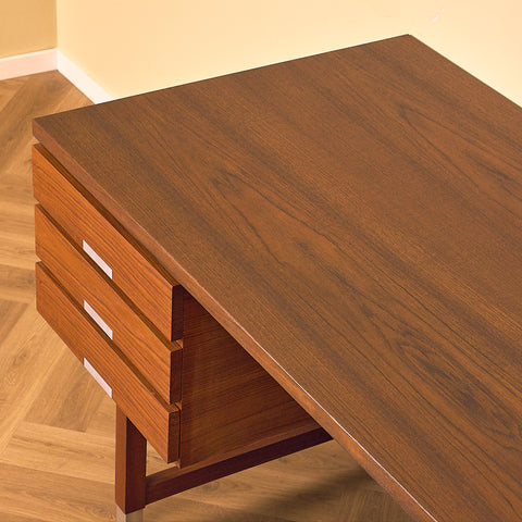 Danish writing desk in teak, model 'EP 401' by Kai Kristiansen for Feldballes Møbelfabrik