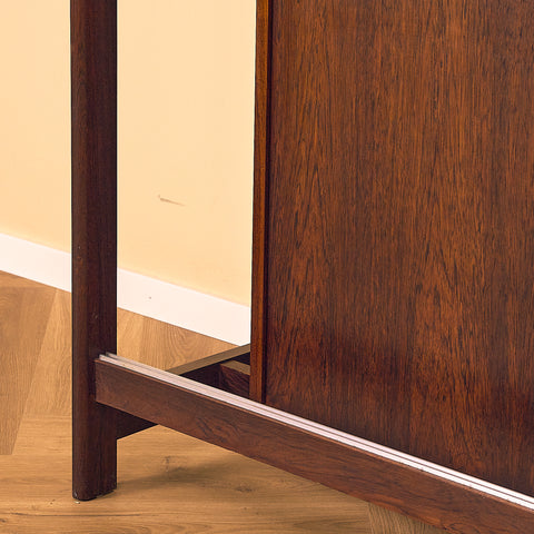 Danskt barskåp i Santos-rosenträ av Erik Buch för Dyrlund