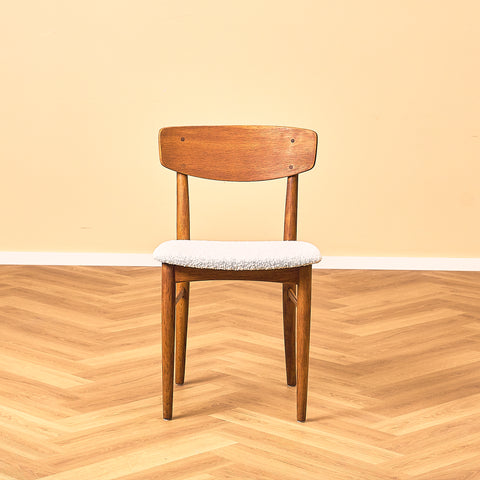 Danish dining chairs in oak