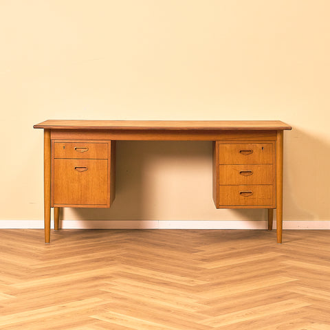 Swedish writing desk in teak and oak