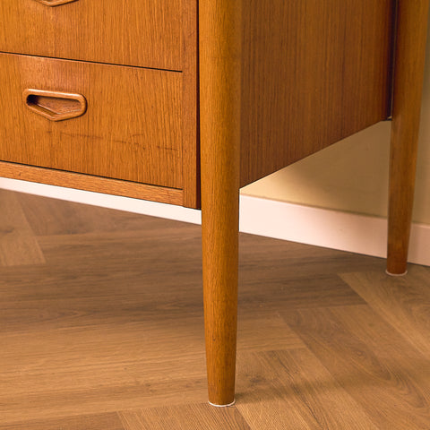 Swedish writing desk in teak and oak