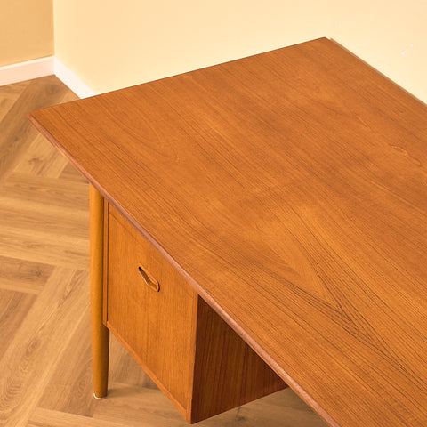 Swedish writing desk in teak and oak