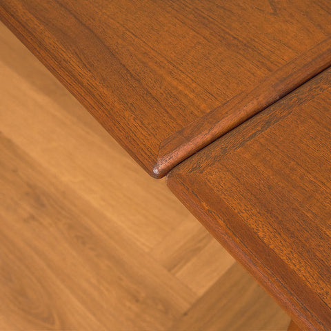 Danish dining table in teak