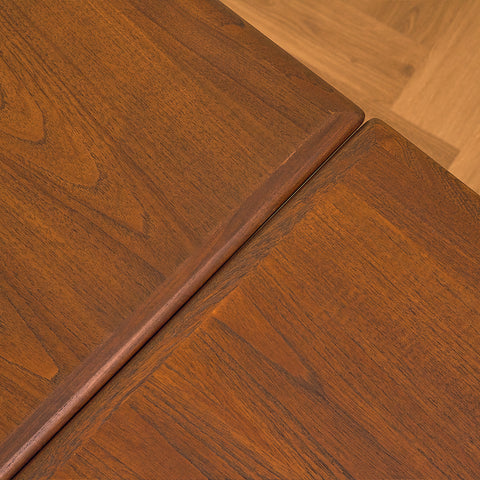 Danish dining table in teak