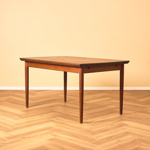 Danish dining table in teak