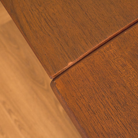 Danish dining table in teak