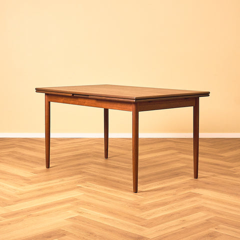 Danish dining table in teak